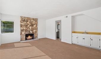 6890 E Georgetown Cir, Anaheim, CA 92807