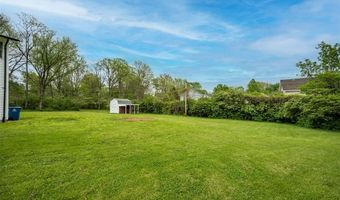 270 E Skyline Dr, Ballwin, MO 63011