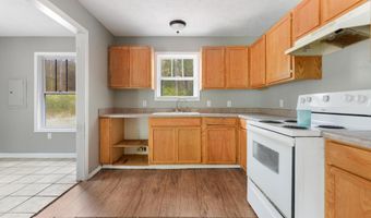 6077 E Kemper St, Bay St. Louis, MS 39520