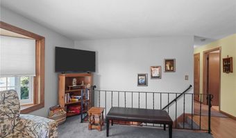 26 Lloyd Dr, Coventry, RI 02816
