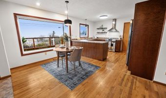 410 Pleasant Ave, Astoria, OR 97103