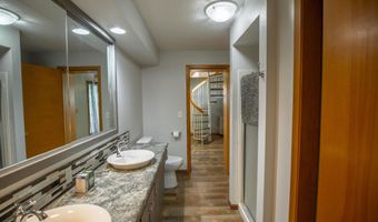 711 E Chubb St, Algona, IA 50511