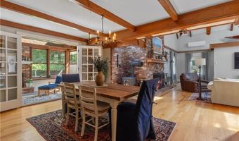 30 Middle Rd, East Greenwich, RI 02818