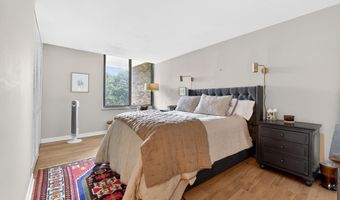 1000 Urlin Ave 209, Columbus, OH 43212