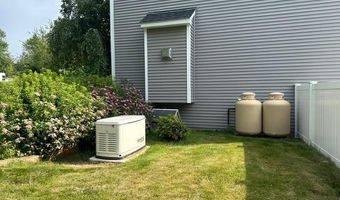 7 Hidden Meadows Dr, Charlestown, RI 02813
