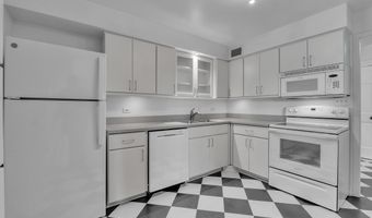 1050 Wall St 2C, Ann Arbor, MI 48105
