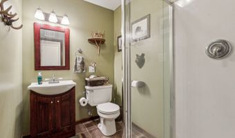 40511 N Minena St, Antioch, IL 60002