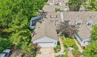 838 Lynnhaven Ln, Akron, OH 44313