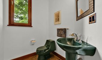 27 Ridge Rd, Canton, CT 06019