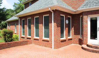261 HILLDALE Rd, Anniston, AL 36207