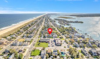 45 Strickland St, Bay Head, NJ 08742