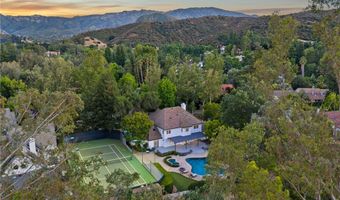 28925 Medea Mesa Rd, Agoura Hills, CA 91301