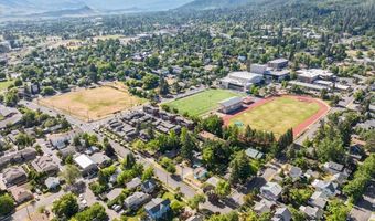 1040 E Main St, Ashland, OR 97520