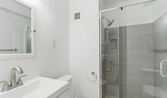 6 Whittier Place 17D, Boston, MA 02114