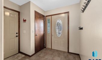 1600 E Liberty Cir, Brandon, SD 57005