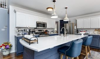 2219 Barrett Dr, Algonquin, IL 60102