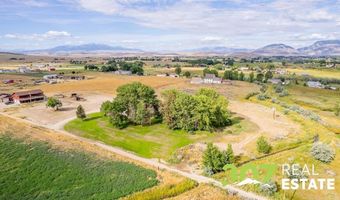 15 Cole Rd, Cody, WY 82414