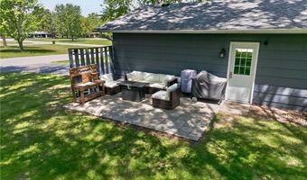 1802 Oak Knoll Dr NE, Alexandria, MN 56308