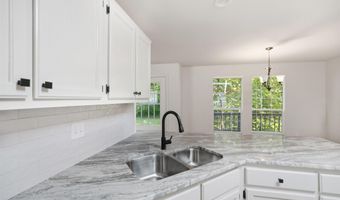 1313 River Oaks Dr, Benton, AR 72019