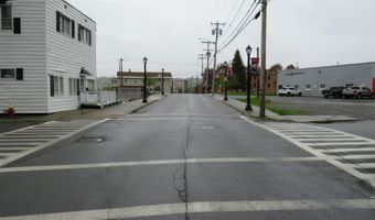 67 Bridge St, Amsterdam, NY 12010