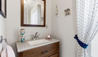 4 Hunters Rd, Bedford, NH 03110