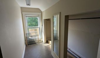 3 Dean St, Bangor, ME 04401
