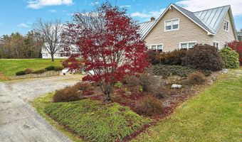 9 Snug Harbor Rd, Belgrade, ME 04917