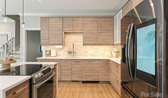 4208 Black Sycamore Dr, Charlotte, NC 28226