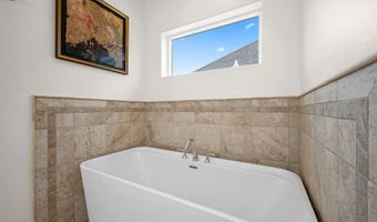 702 S BAY St, Aransas Pass, TX 78336