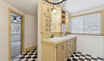 135 Hunters Path, Annandale, MN 55302