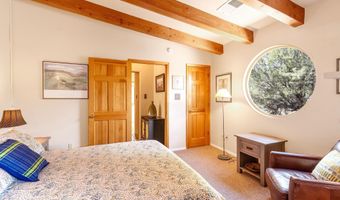 100 Lobo Ranch Rd, Arroyo Hondo, NM 87513