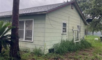 249 N 10th St, Aransas Pass, TX 78336