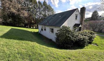 135 Circle Dr, Fairmont, WV 26554