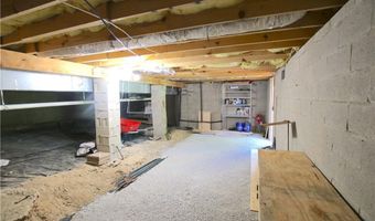 10 Tennyson Ln, Bella Vista, AR 72714