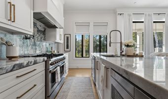 699 Savannah Estates Blvd, Biloxi, MS 39532