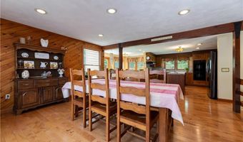 71 Phillips Ln, Glocester, RI 02814