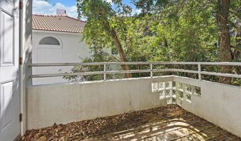 94 OCEANSIDE Dr, Atlantic Beach, FL 32233