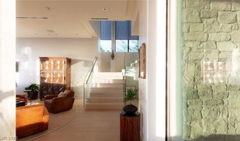 92 Sun Glow Ln, Las Vegas, NV 89135