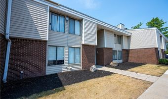 2 Southcreek Ct B, Amherst, NY 14051