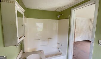 108 College, Barnesville, GA 30204