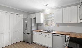506 Kimberly St, Albertville, AL 35950