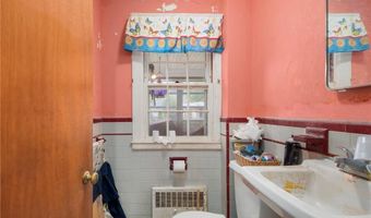 39 Greenfield Ave, North Providence, RI 02911