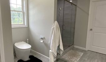 25 Damato Way, Agawam, MA 01001