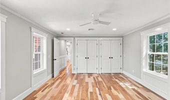 40 Congregational St, Bristol, RI 02809