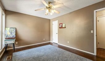 2208 2210 Oakwood Ave, Bentonville, AR 72712