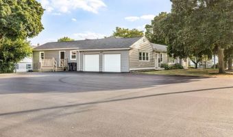 123 Mount Hope Ave, Bangor, ME 04401