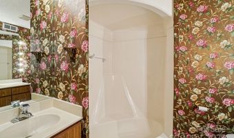 2 Creekside Ln, Asheville, NC 28803