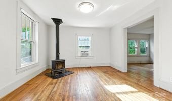 54 Downing St, Asheville, NC 28806