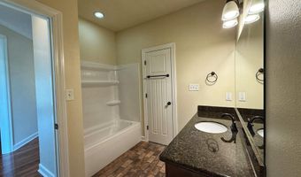 70 Gates Ln, Batesville, AR 72501