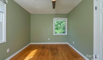 6 Eva Cir, Asheville, NC 28806